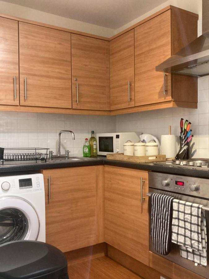 Modern Apartment Located In Cmk Restaurant Quarter Milton Keynes Exterior foto